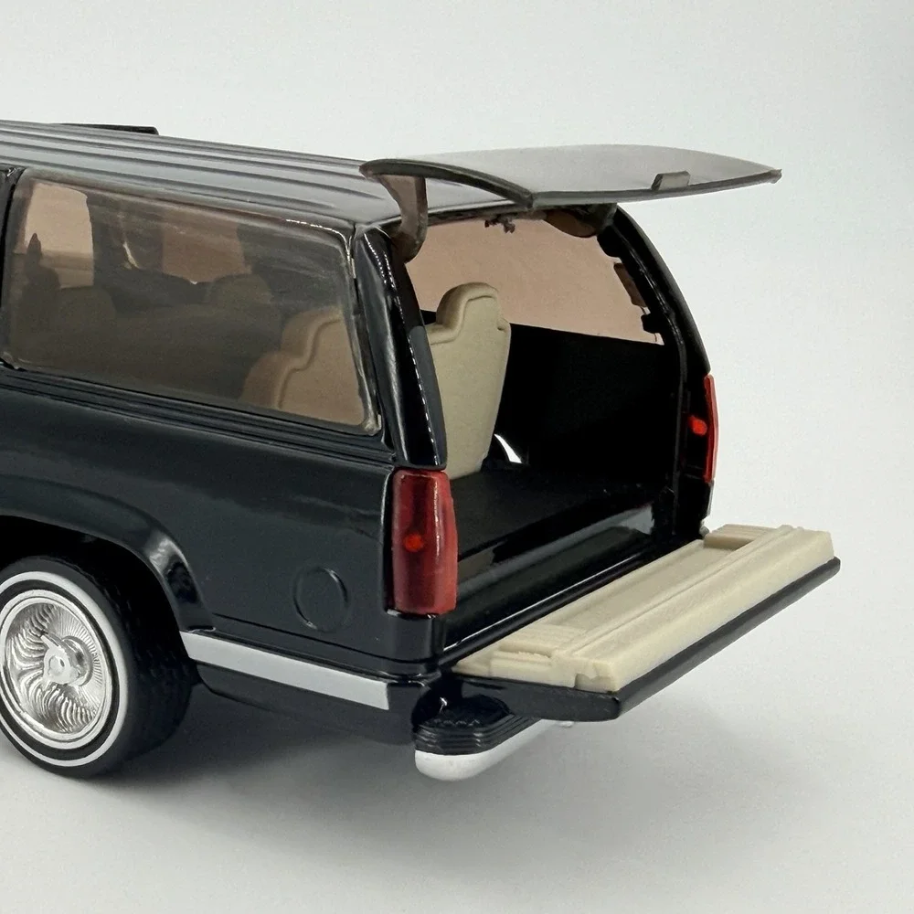 ULTRA RARE Sunnyside 1:24 Scale Black 1993 Chevy Suburban Lowrider 4/6 Drop Kit